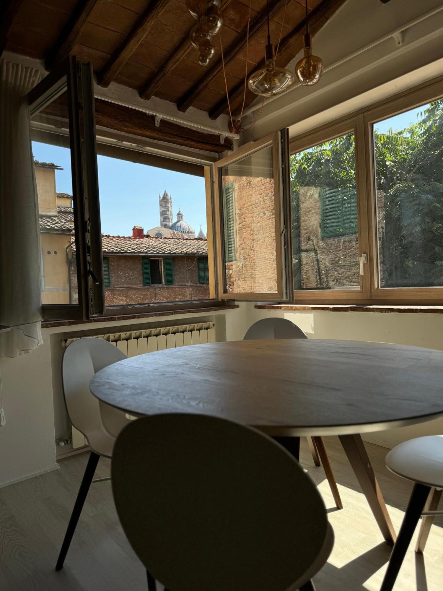Teresa 91, Appartamento Incantevole Vista Duomo 시에나 외부 사진